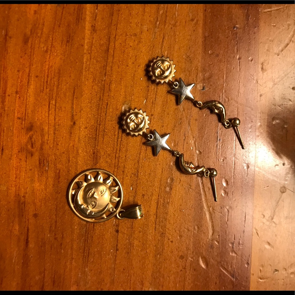 14kt Gold Pendant And Earring Set